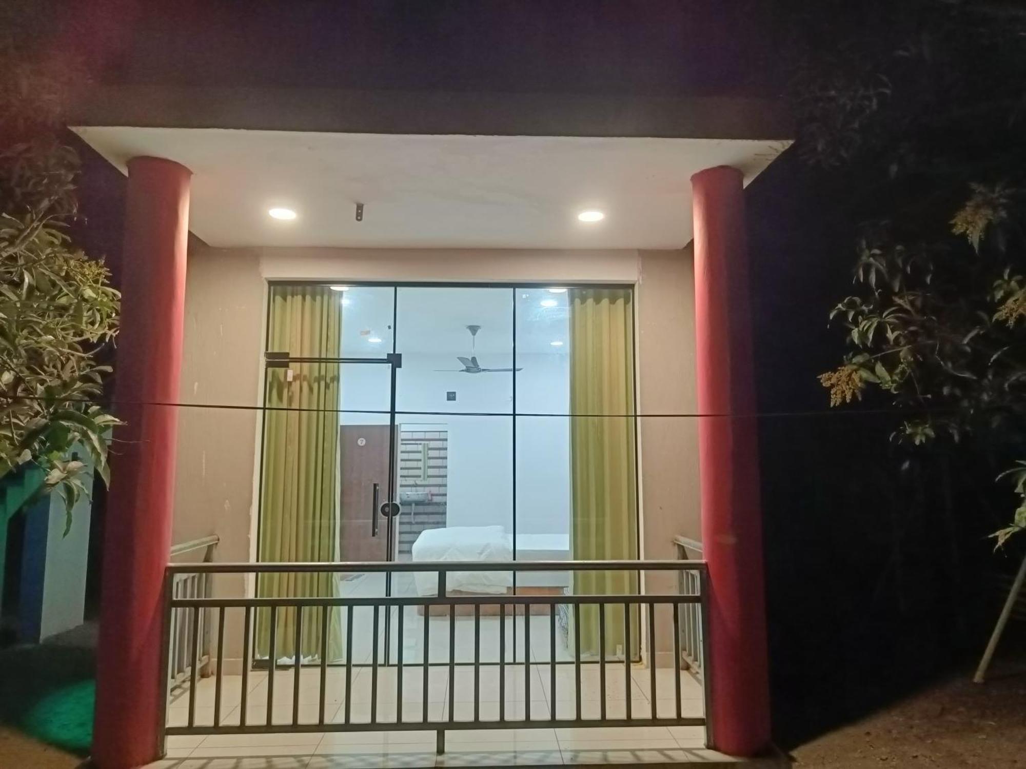 Gir Madhuli Farmhouse Sasan Gir Quarto foto